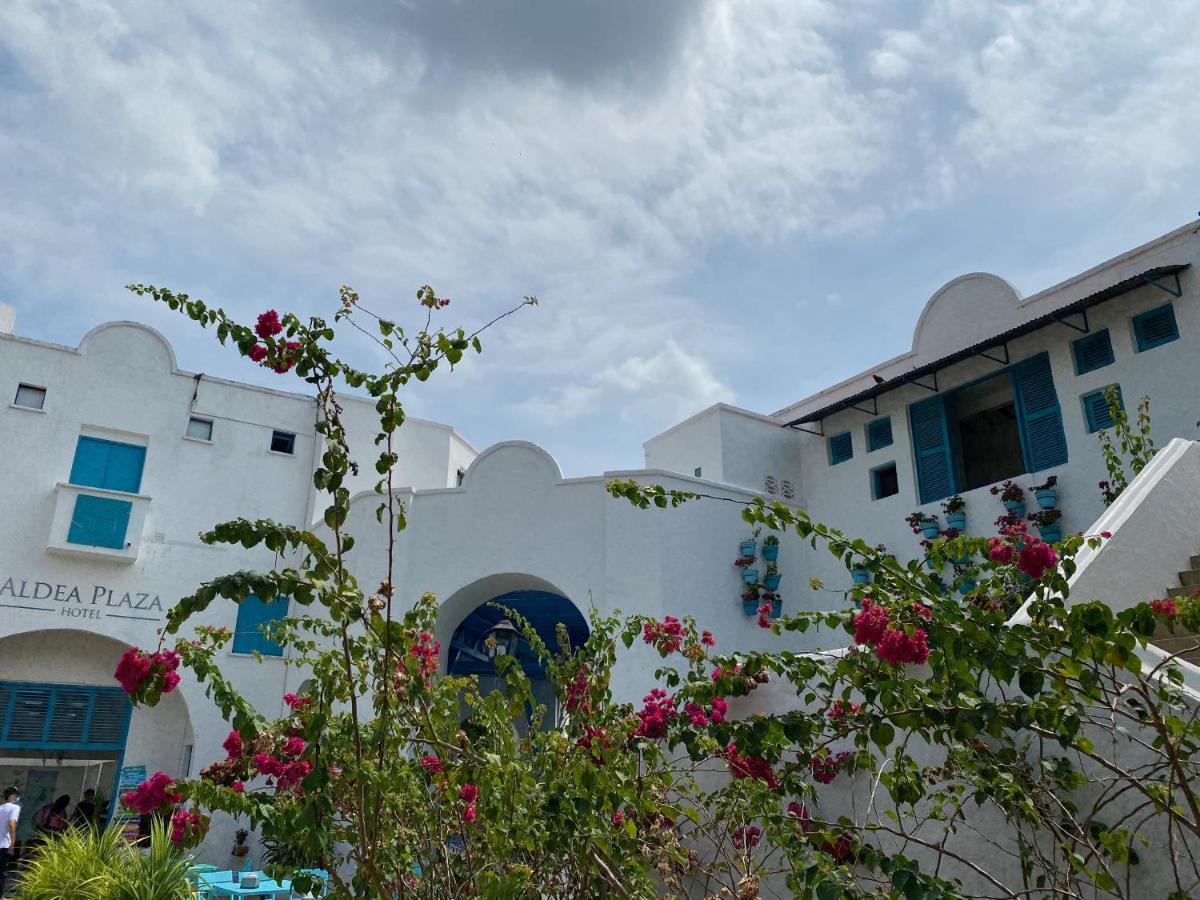 Hotel Aldea Plaza Doradal Exterior photo
