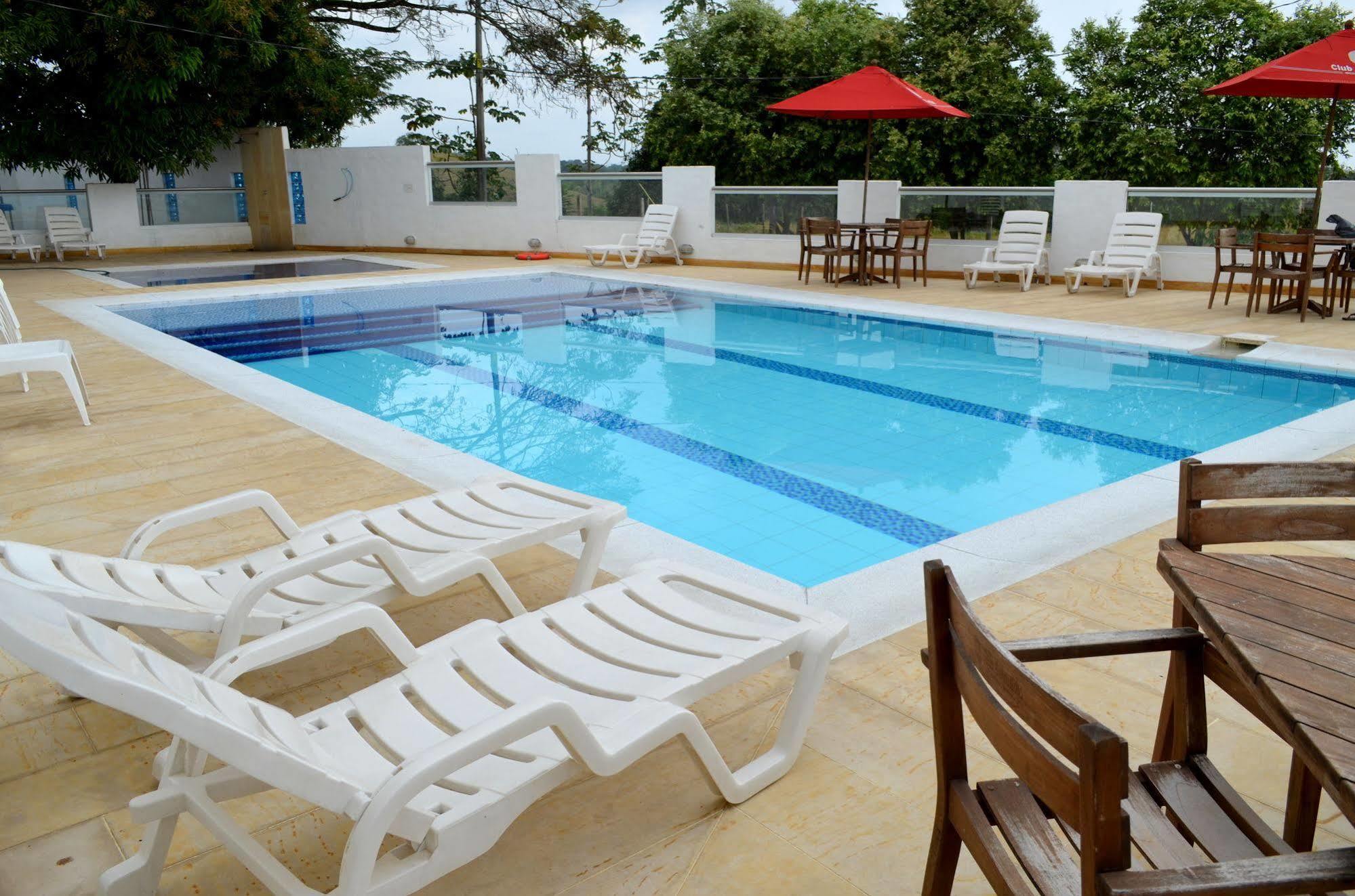 Hotel Aldea Plaza Doradal Exterior photo