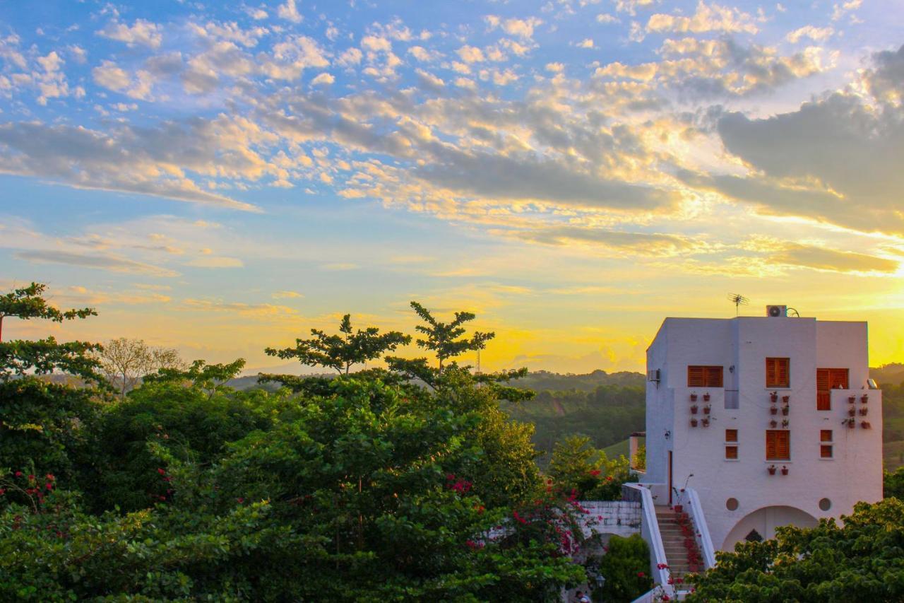 Hotel Aldea Plaza Doradal Exterior photo